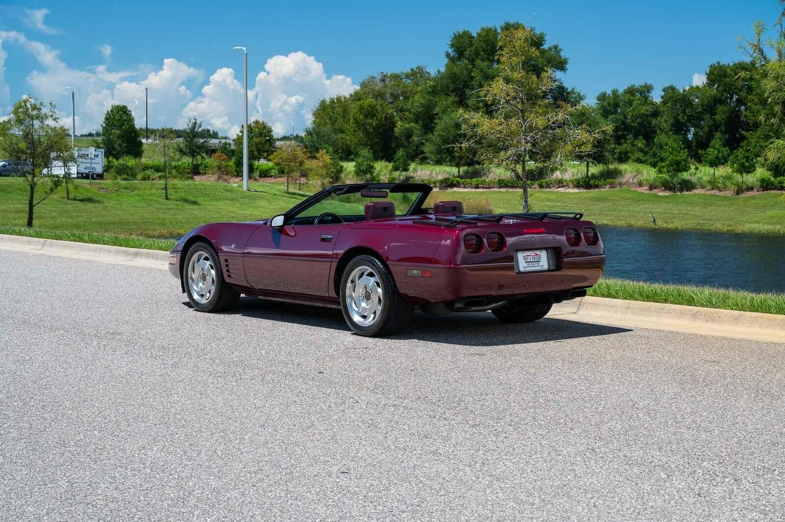 Chevrolet-Corvette-1993-3