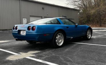 Chevrolet-Corvette-1993-3