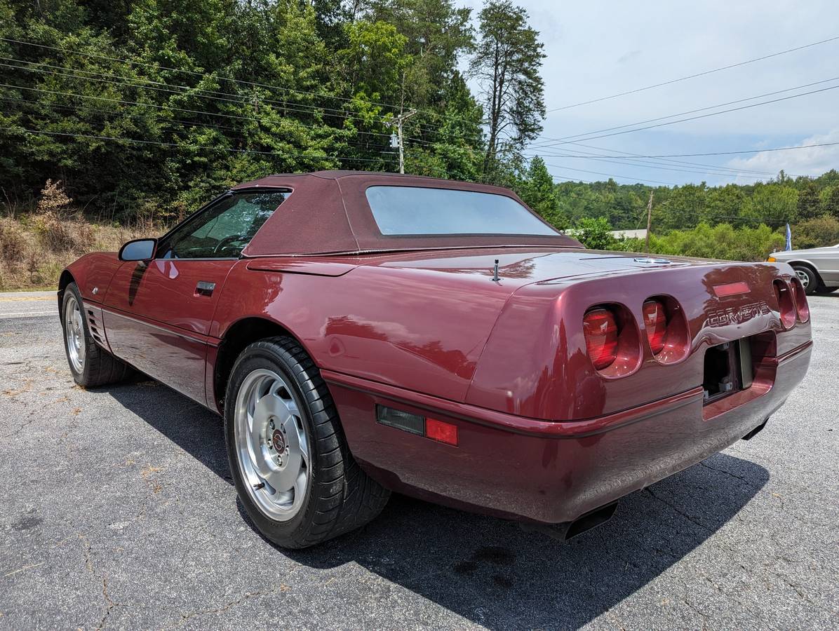 Chevrolet-Corvette-1993-3