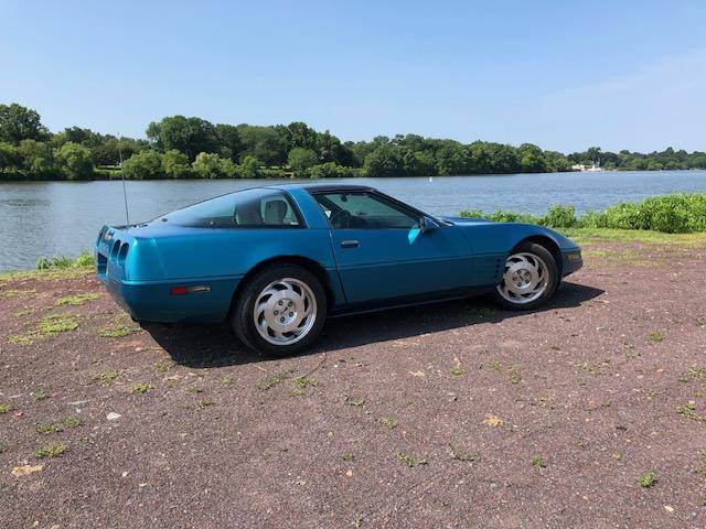 Chevrolet-Corvette-1993-5