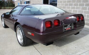 Chevrolet-Corvette-1994-36