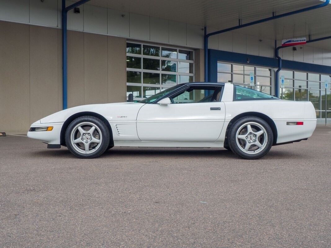 Chevrolet-Corvette-1995-10