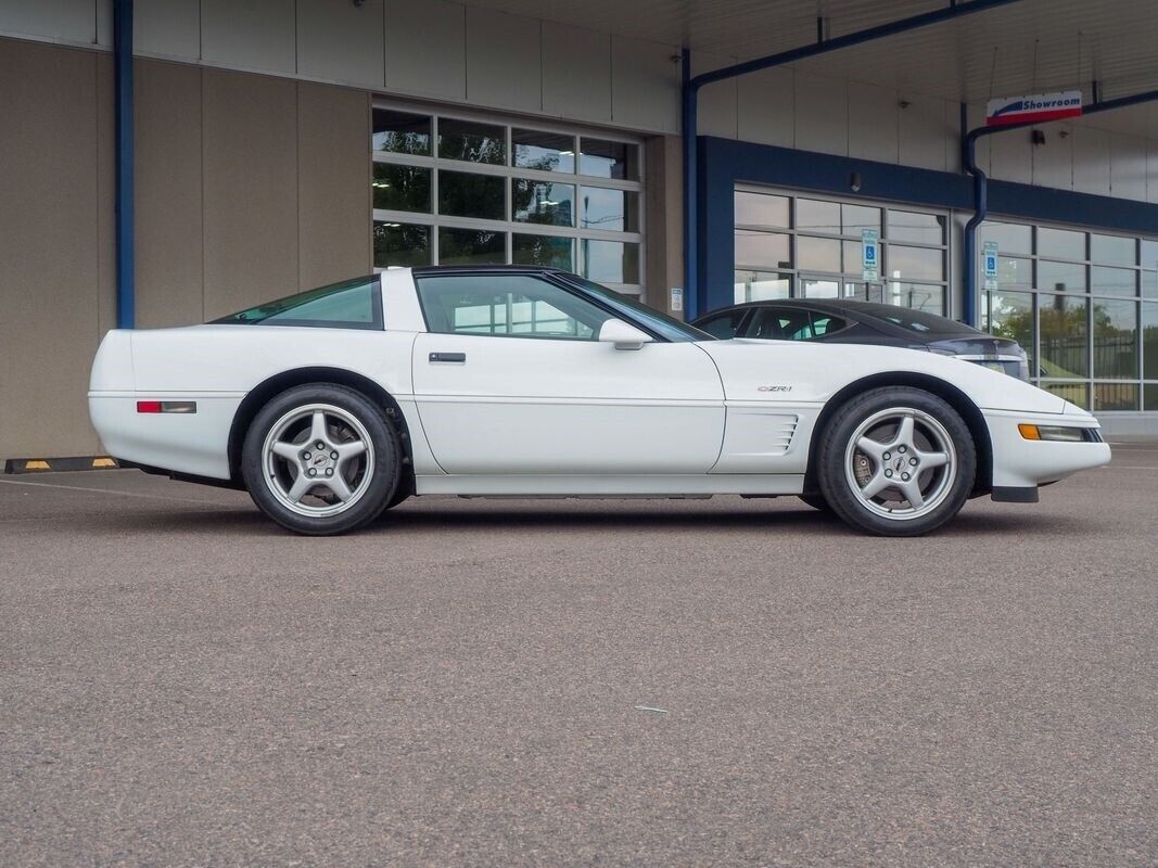 Chevrolet-Corvette-1995-9