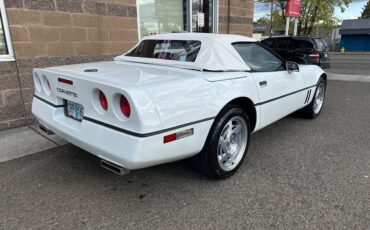 Chevrolet-Corvette-2dr-convertib-1990-11