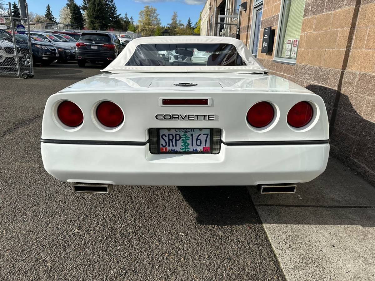 Chevrolet-Corvette-2dr-convertib-1990-4