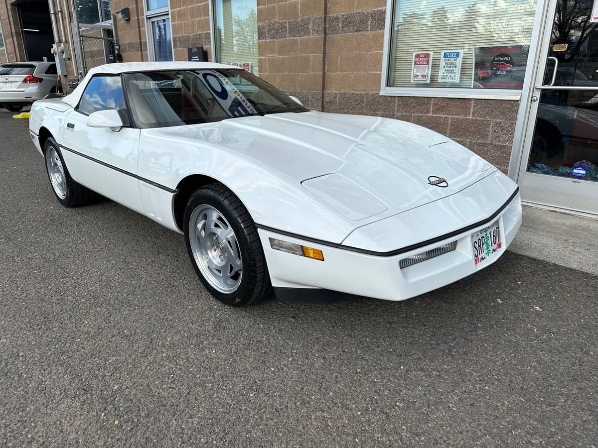 Chevrolet-Corvette-2dr-convertib-1990-9