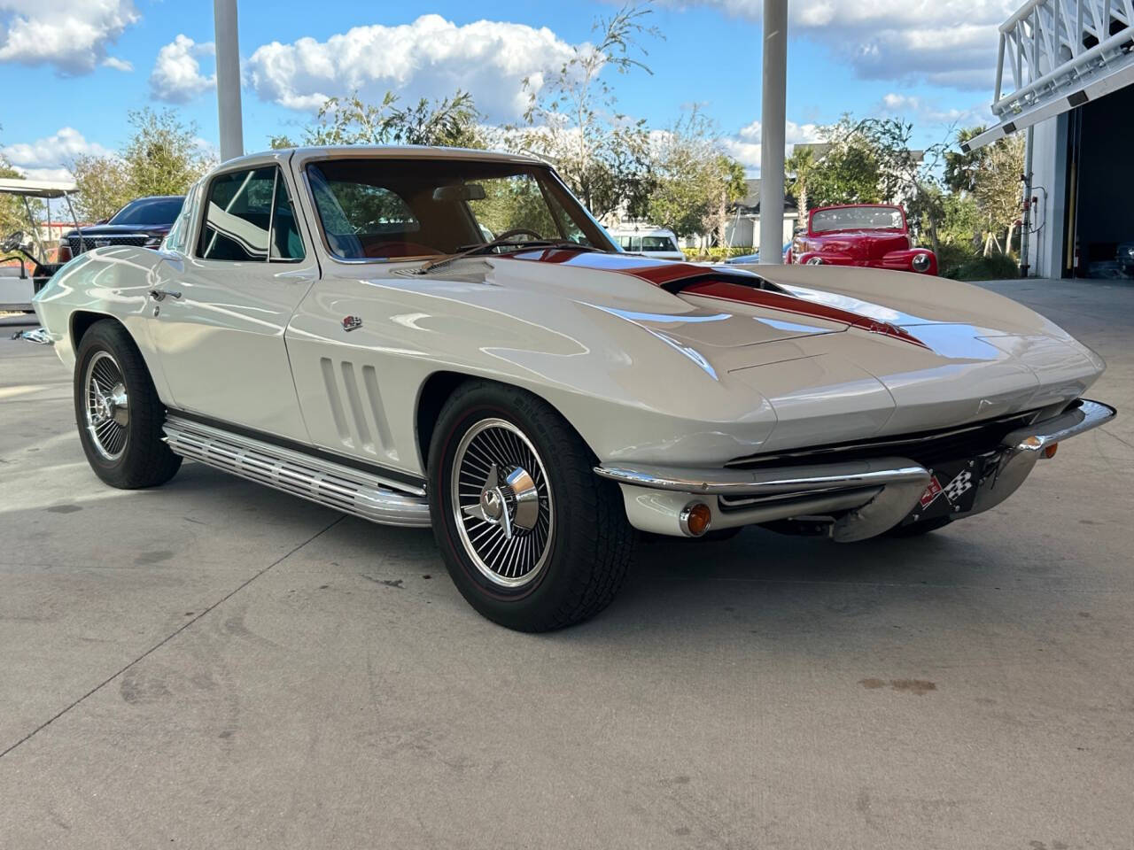 Chevrolet-Corvette-Berline-1965-2