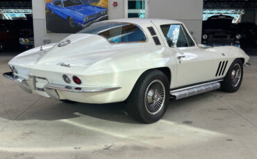 Chevrolet-Corvette-Berline-1965-4