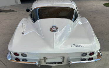 Chevrolet-Corvette-Berline-1965-6