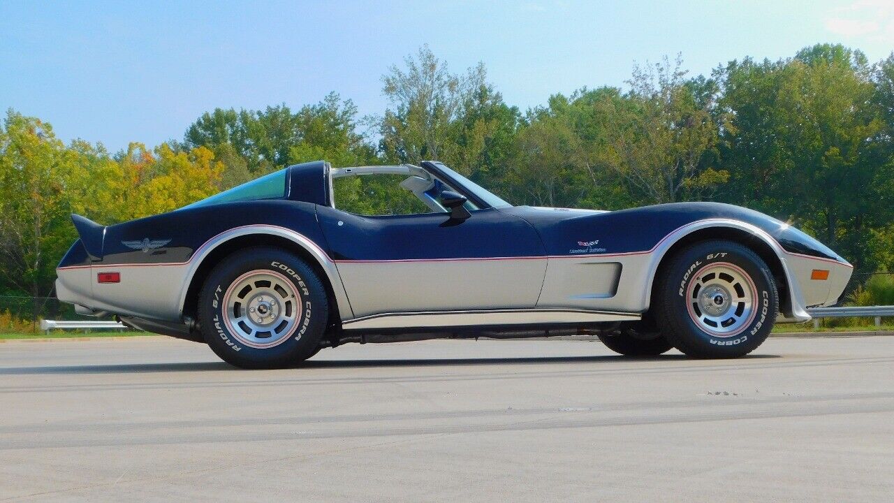 Chevrolet-Corvette-Berline-1978-5