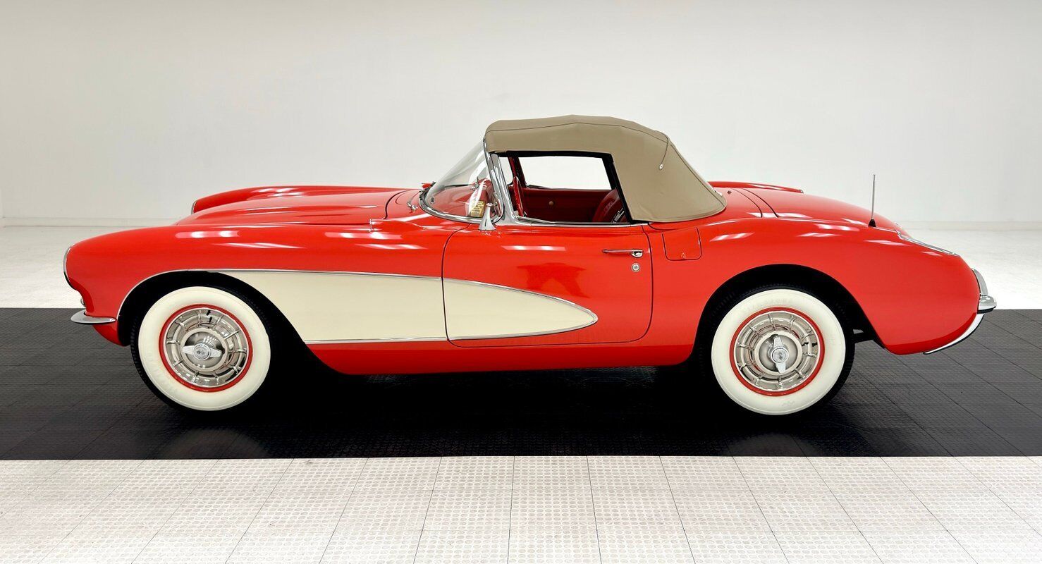 Chevrolet-Corvette-Cabriolet-1957-2