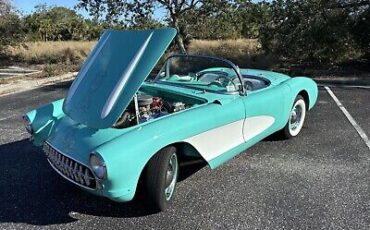 Chevrolet-Corvette-Cabriolet-1957-3