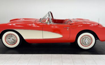 Chevrolet-Corvette-Cabriolet-1957-3