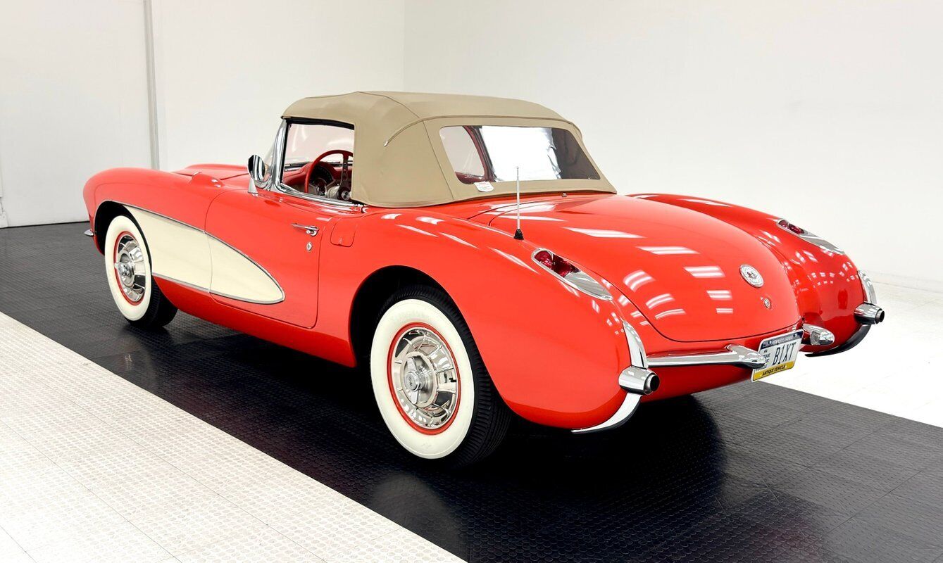 Chevrolet-Corvette-Cabriolet-1957-4