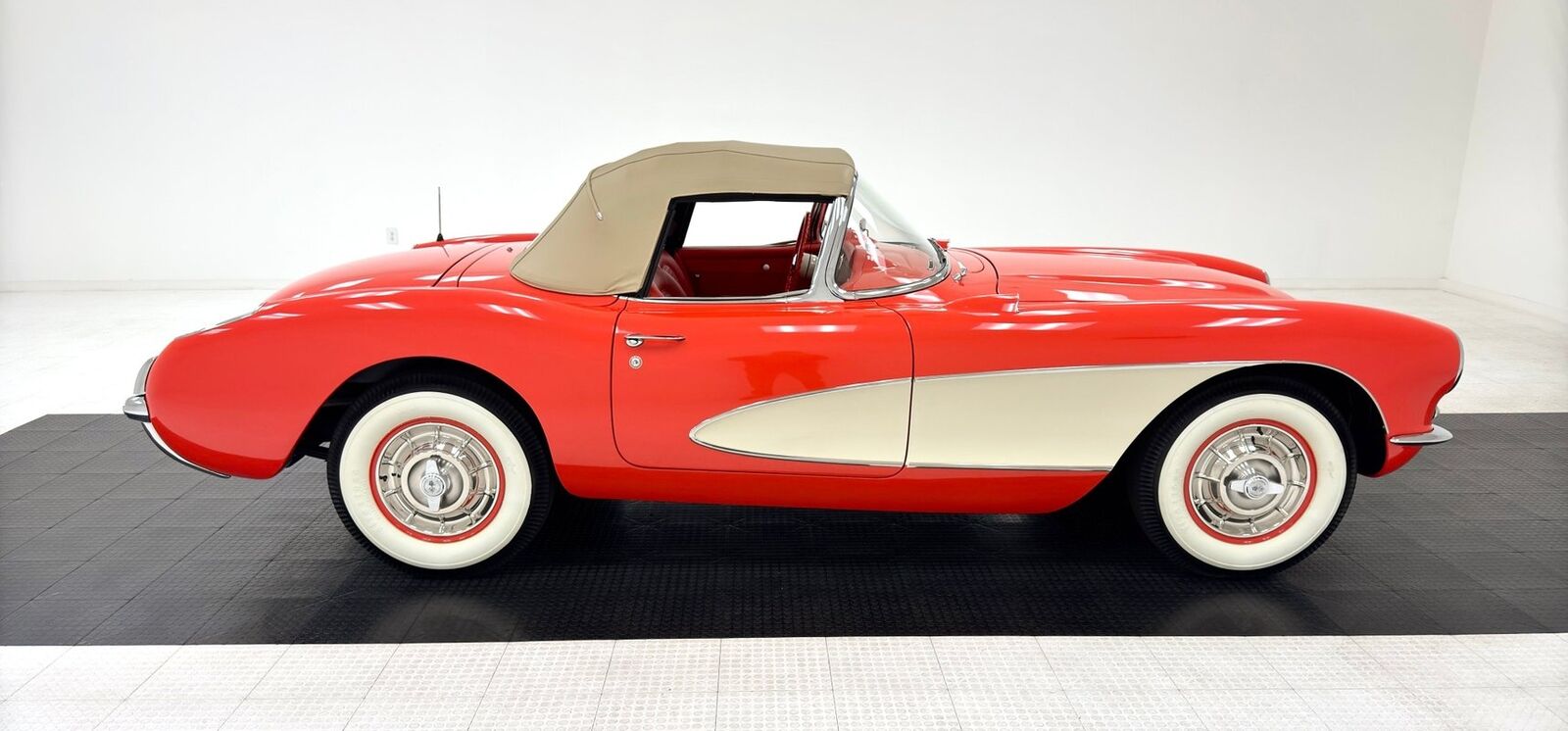 Chevrolet-Corvette-Cabriolet-1957-8