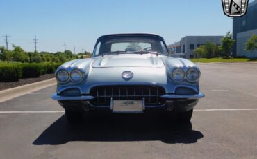 Chevrolet-Corvette-Cabriolet-1958-2