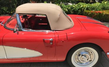 Chevrolet-Corvette-Cabriolet-1958-3