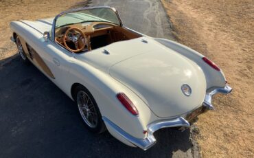 Chevrolet-Corvette-Cabriolet-1959-2