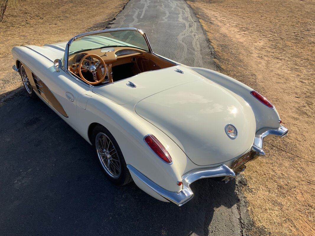 Chevrolet-Corvette-Cabriolet-1959-2