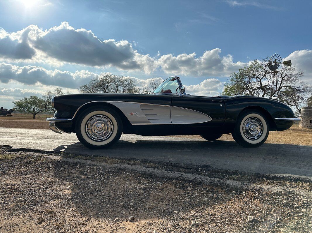 Chevrolet-Corvette-Cabriolet-1959-4