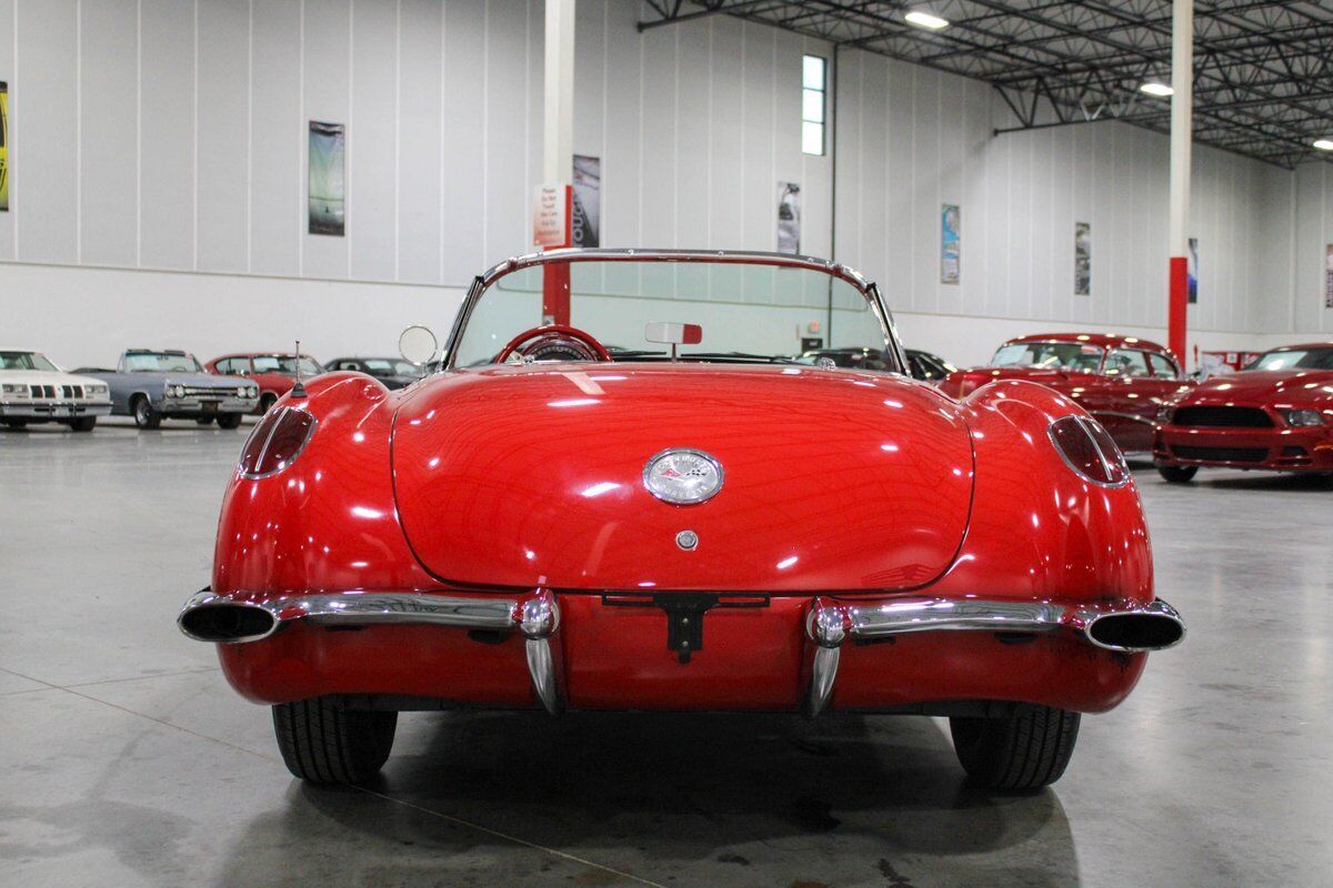 Chevrolet-Corvette-Cabriolet-1960-3