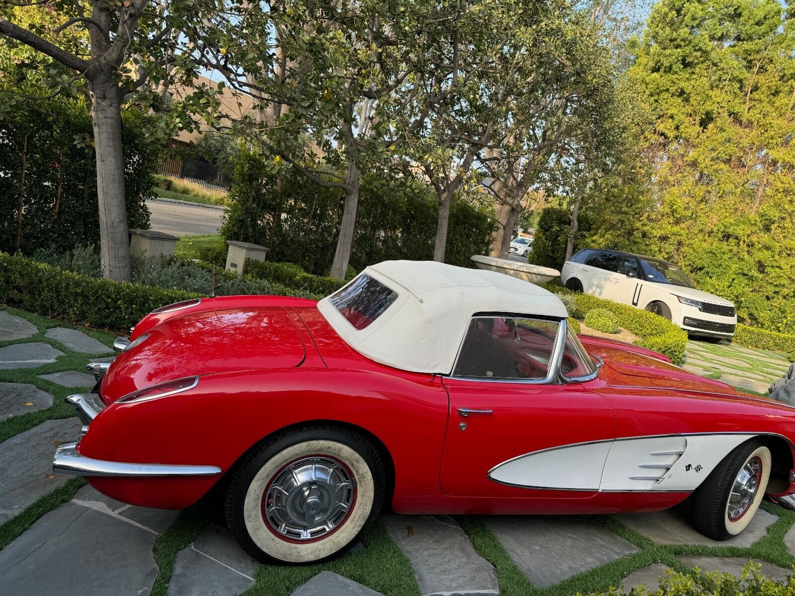 Chevrolet-Corvette-Cabriolet-1960-3