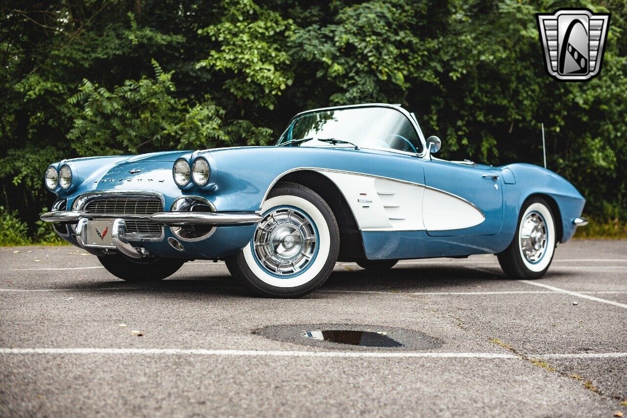 Chevrolet-Corvette-Cabriolet-1961-2