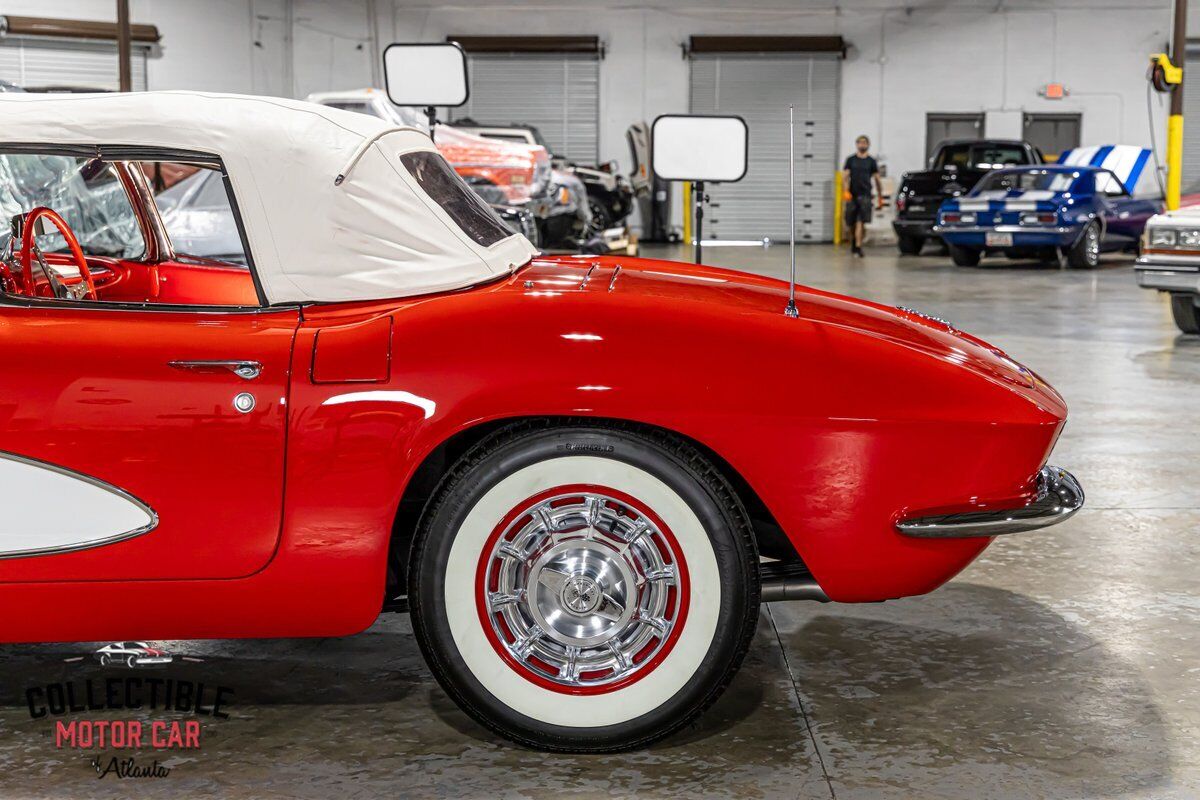 Chevrolet-Corvette-Cabriolet-1961-22