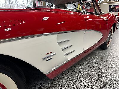 Chevrolet-Corvette-Cabriolet-1961-4