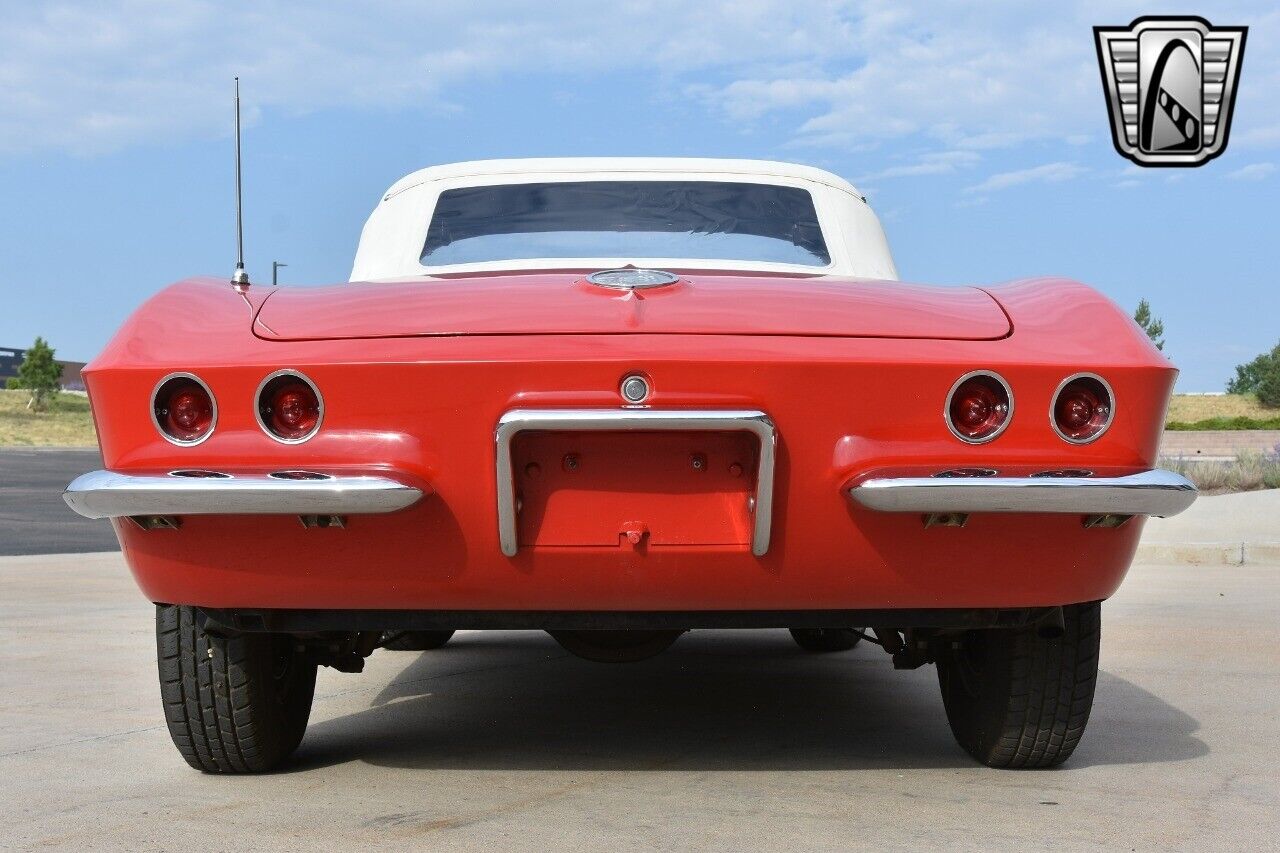 Chevrolet-Corvette-Cabriolet-1962-5