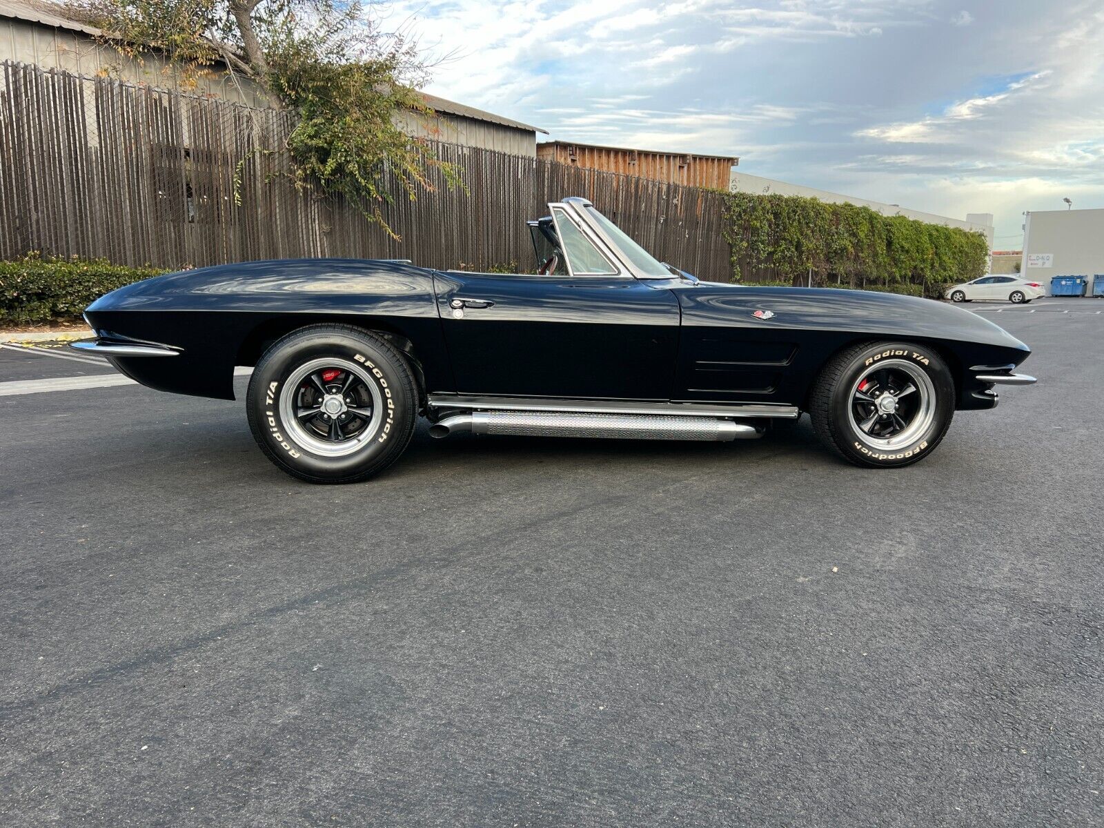 Chevrolet-Corvette-Cabriolet-1964-4