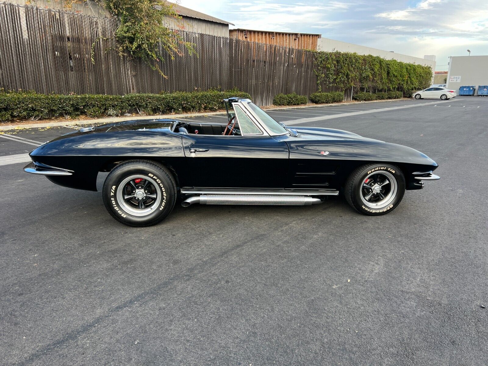 Chevrolet-Corvette-Cabriolet-1964-5