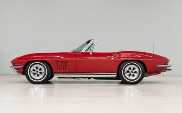 Chevrolet-Corvette-Cabriolet-1965-2