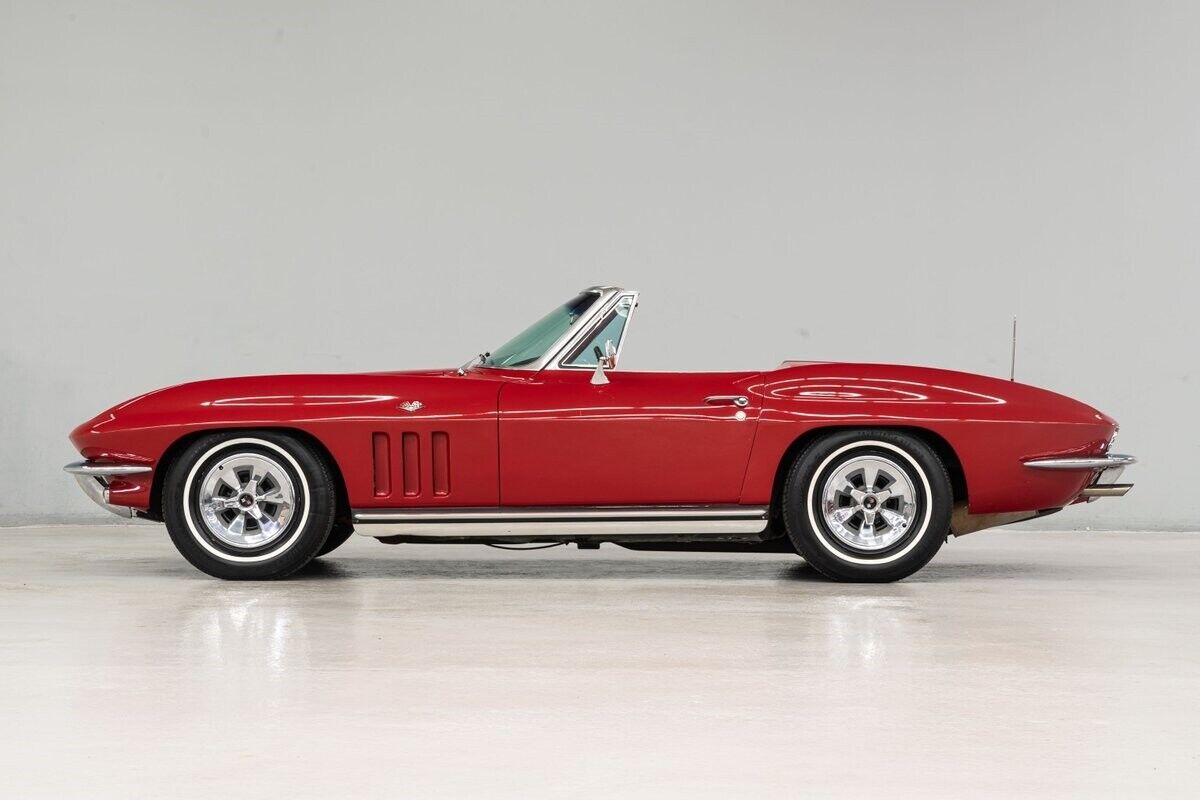 Chevrolet-Corvette-Cabriolet-1965-2