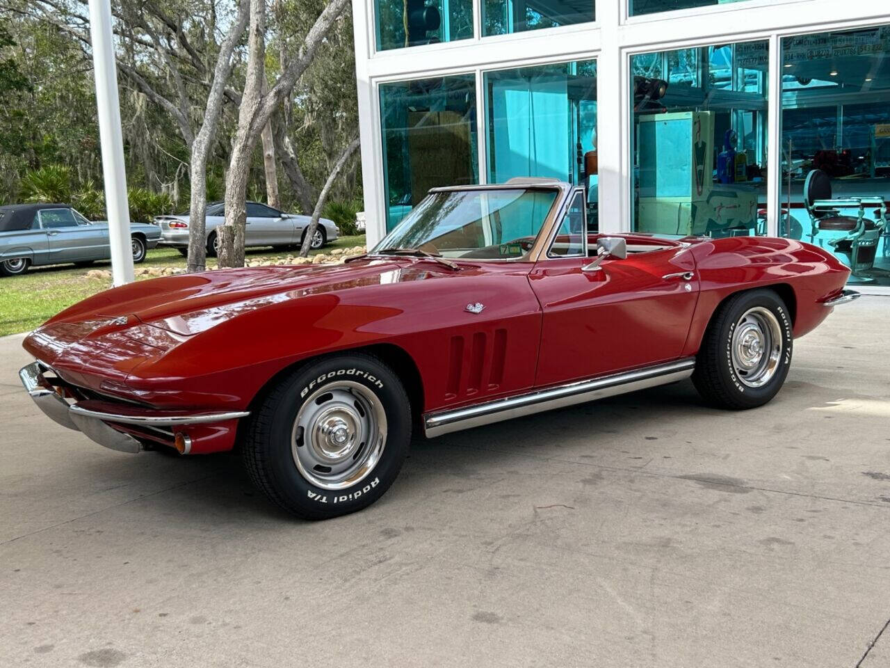 Chevrolet-Corvette-Cabriolet-1965-9