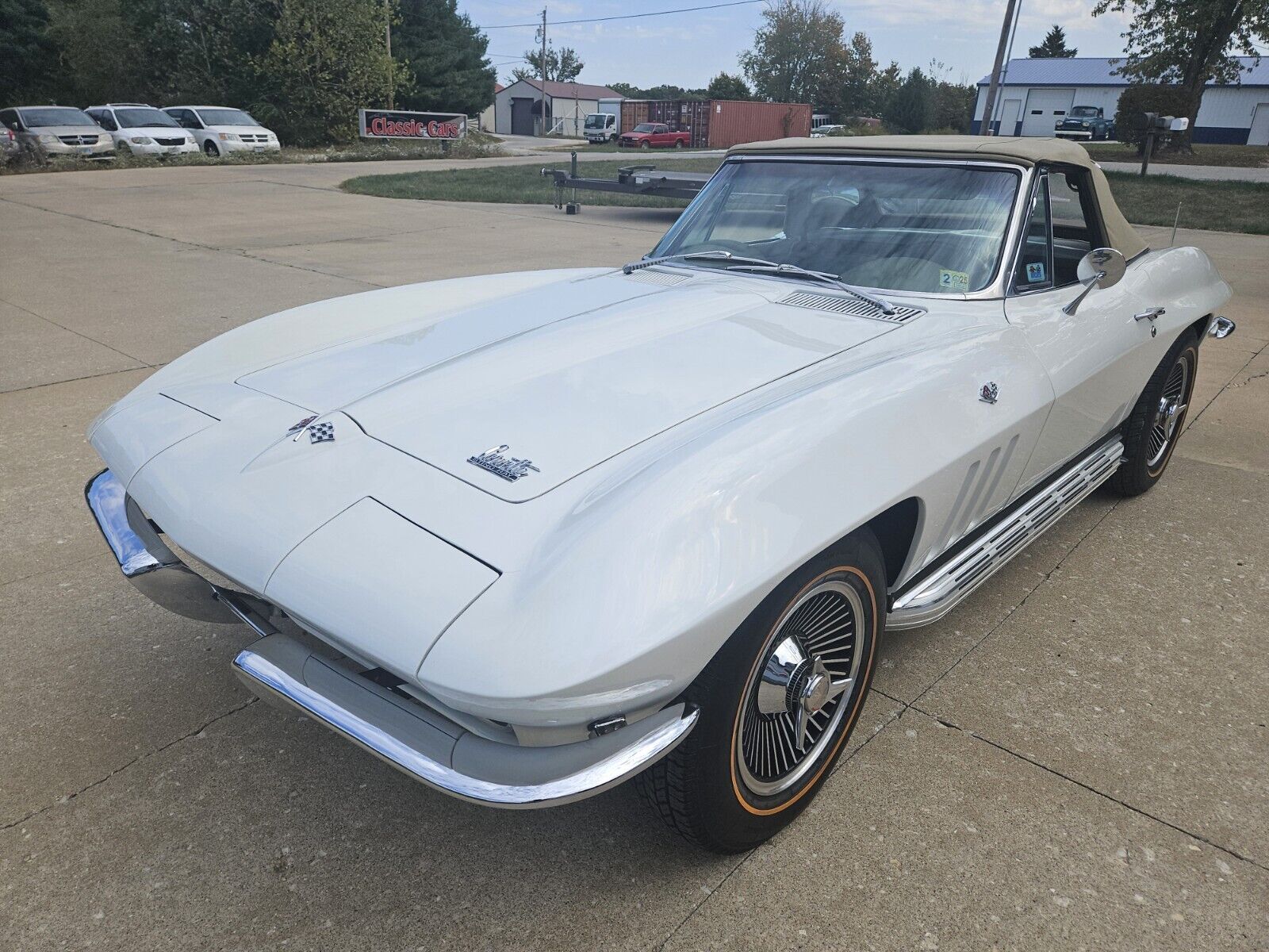 Chevrolet-Corvette-Cabriolet-1966-1