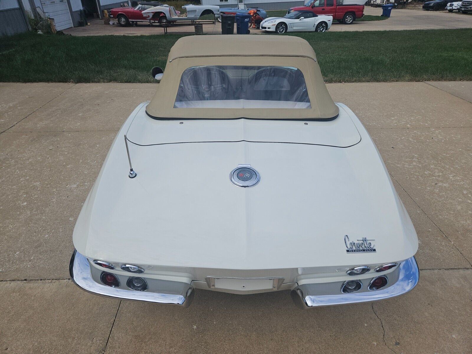 Chevrolet-Corvette-Cabriolet-1966-10