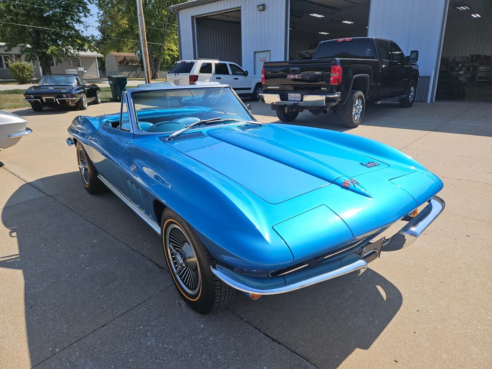 Chevrolet-Corvette-Cabriolet-1966-17