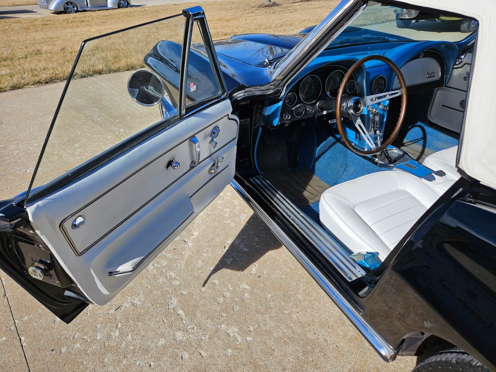 Chevrolet-Corvette-Cabriolet-1966-19