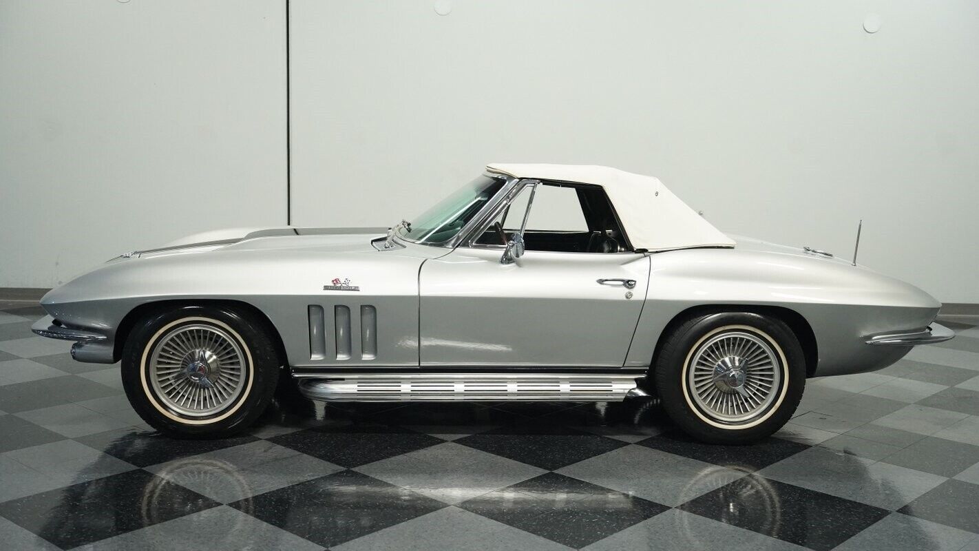 Chevrolet-Corvette-Cabriolet-1966-2