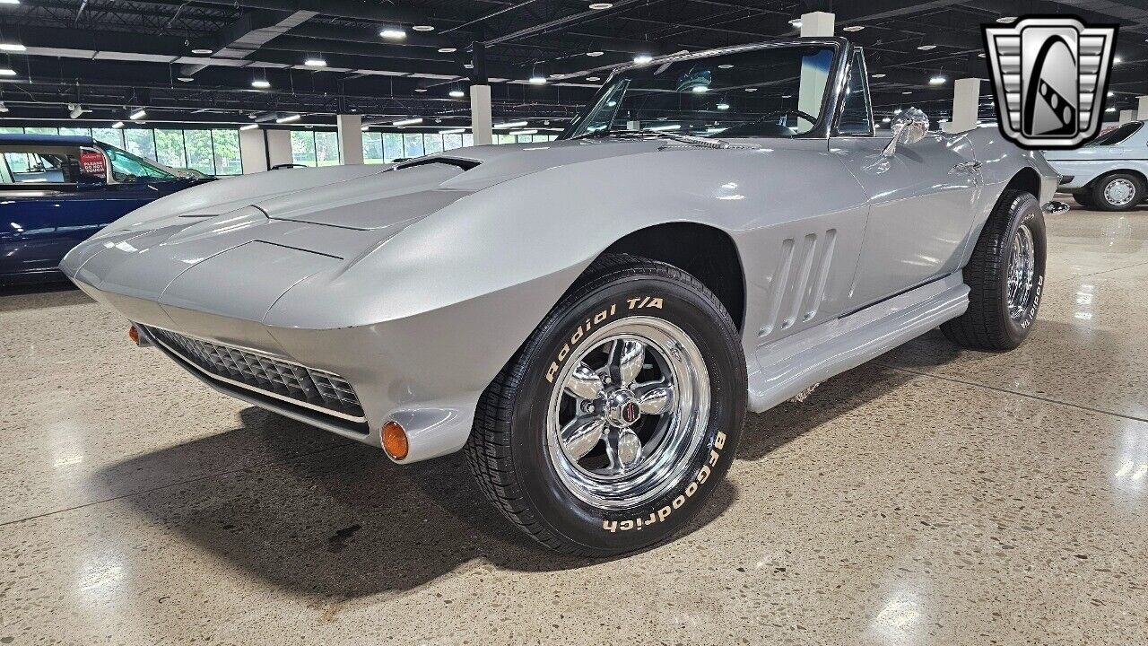 Chevrolet-Corvette-Cabriolet-1966-2