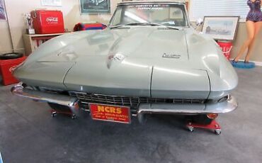 Chevrolet-Corvette-Cabriolet-1966-3