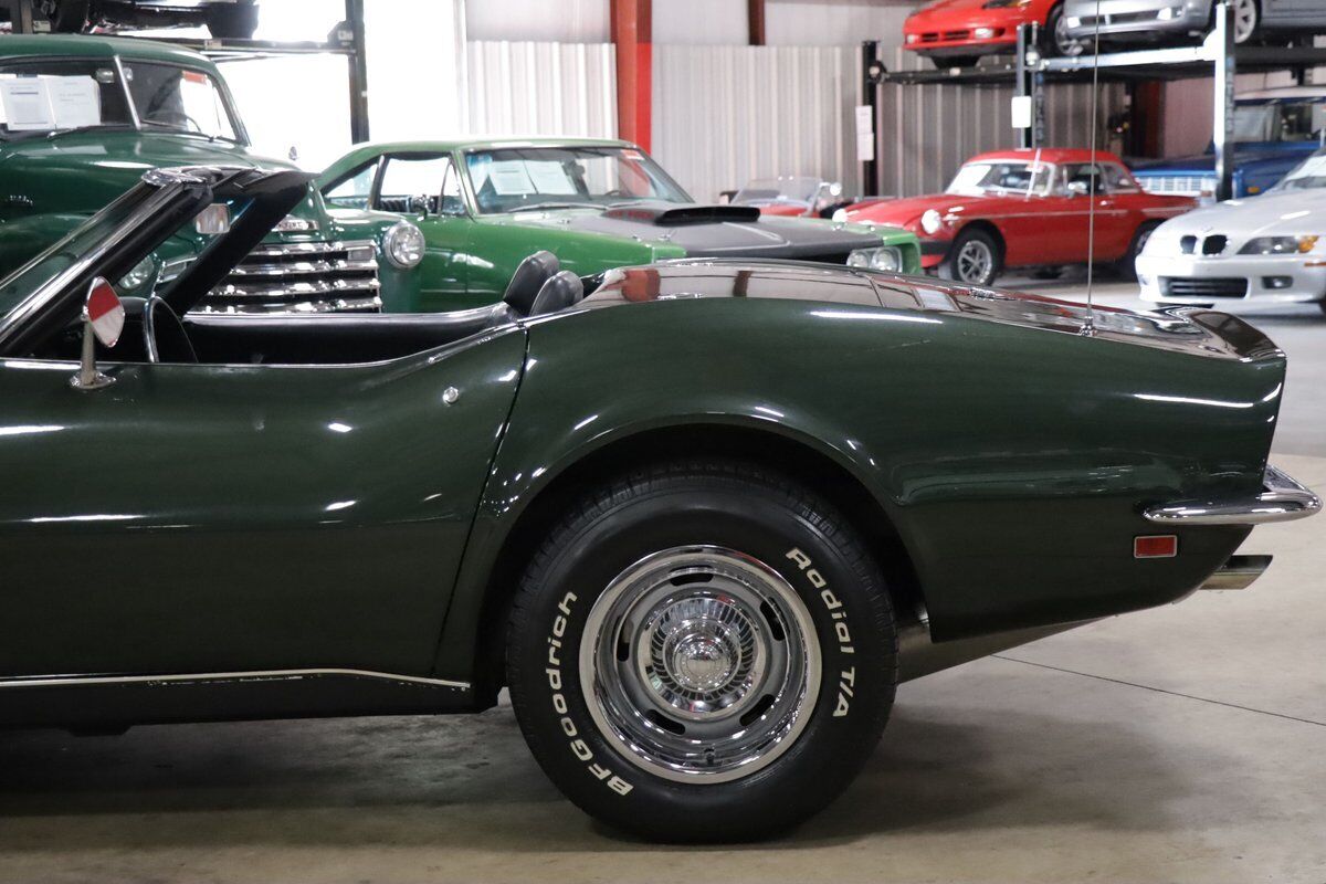 Chevrolet-Corvette-Cabriolet-1969-4