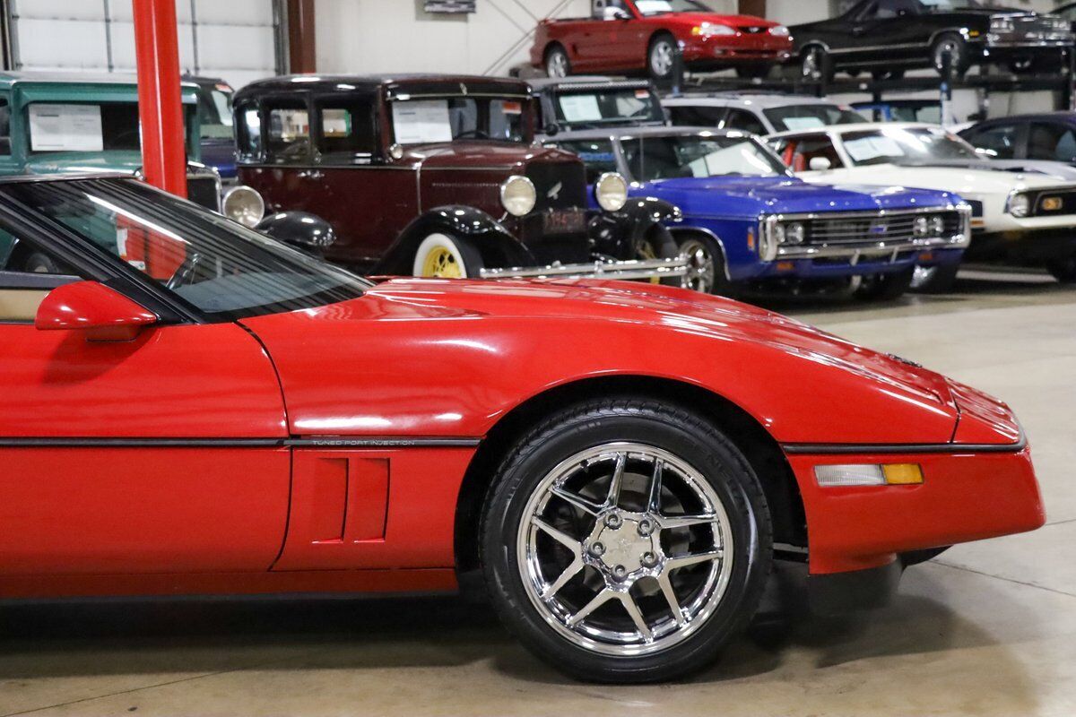 Chevrolet-Corvette-Cabriolet-1986-10