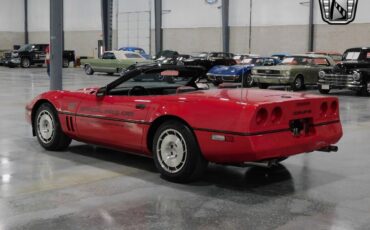 Chevrolet-Corvette-Cabriolet-1986-3