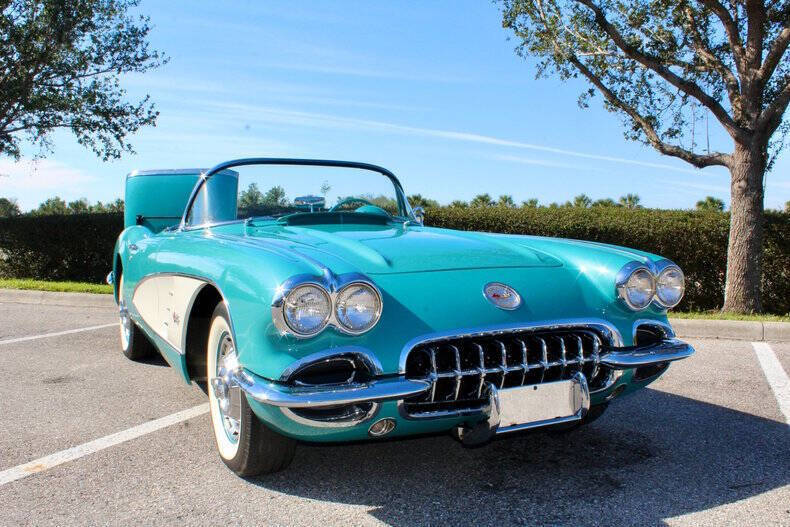 Chevrolet-Corvette-Coupe-1960-5