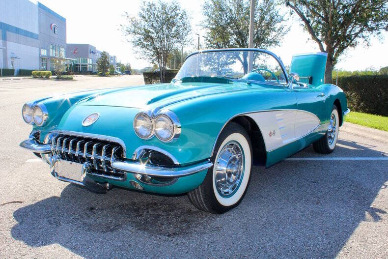 Chevrolet-Corvette-Coupe-1960-7