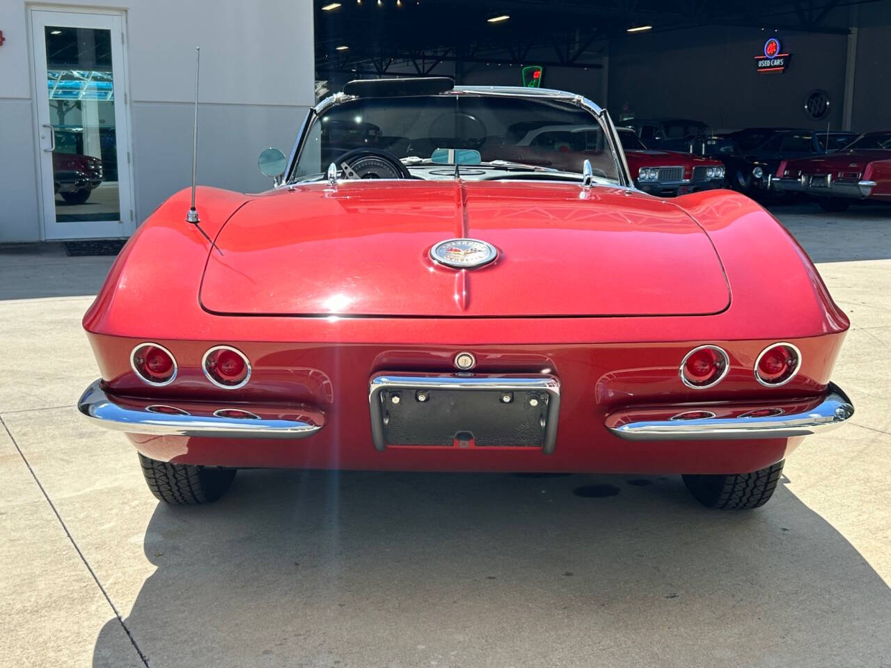 Chevrolet-Corvette-Coupe-1961-5