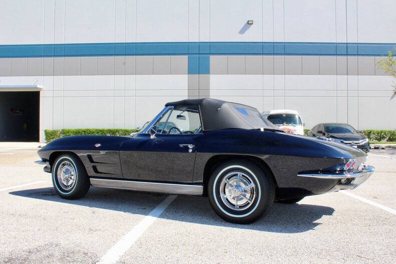 Chevrolet-Corvette-Coupe-1963-11