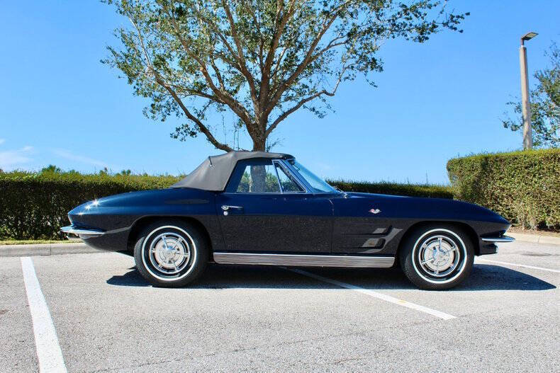 Chevrolet-Corvette-Coupe-1963-3